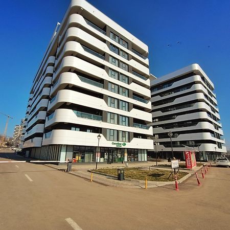 Super Apartments Near Airport With Shop & Free Parking Iasi Extérieur photo