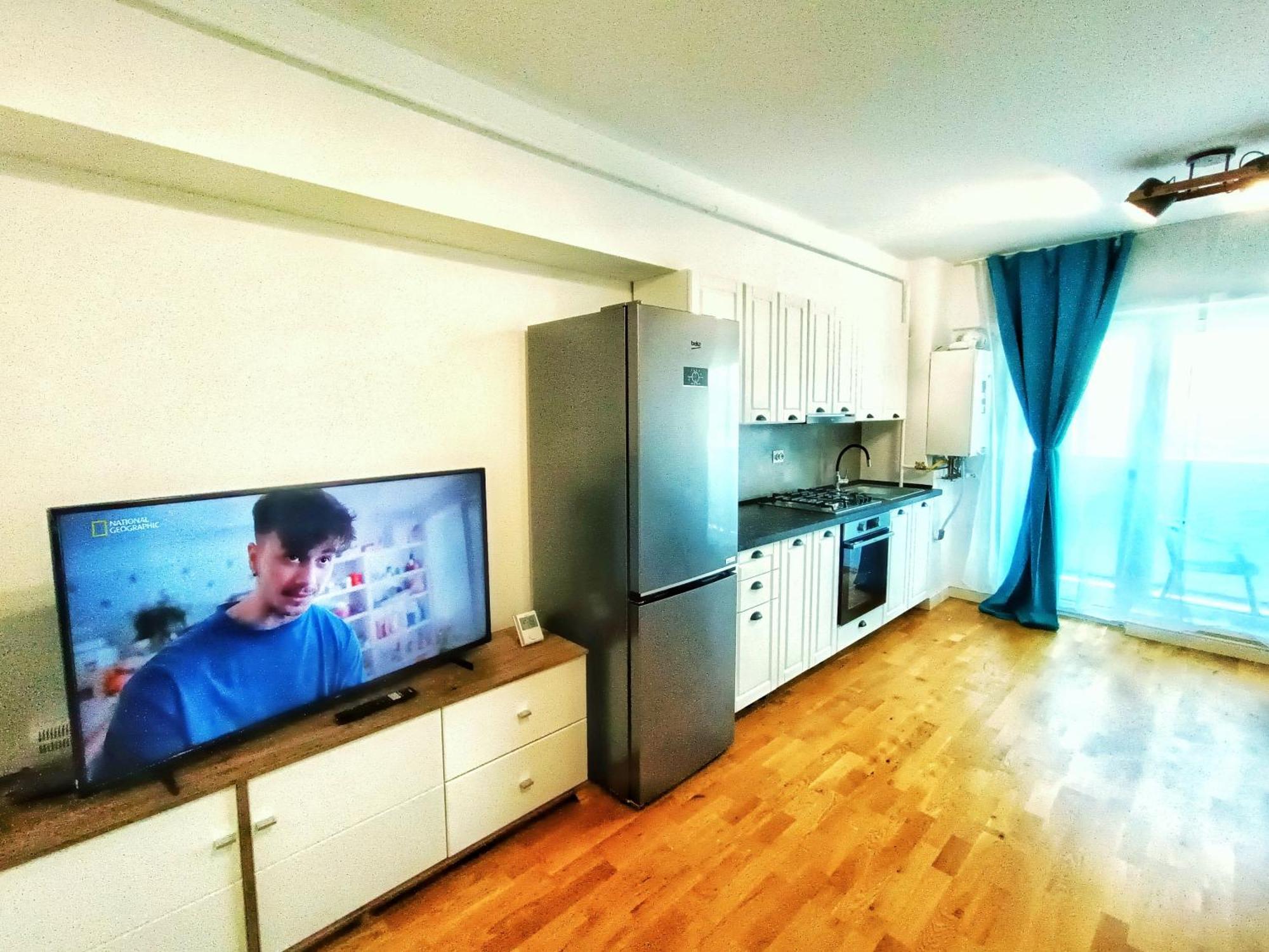 Super Apartments Near Airport With Shop & Free Parking Iasi Extérieur photo